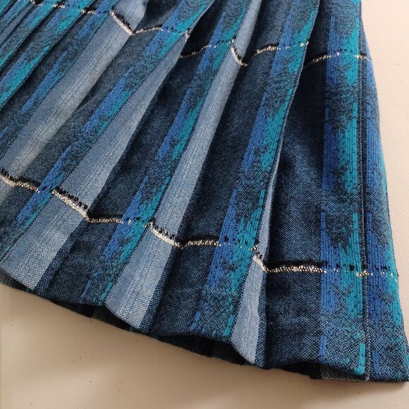 Sportrite Vintage Reversible Wool Pleated Midi Skirt - Picture 7 of 12